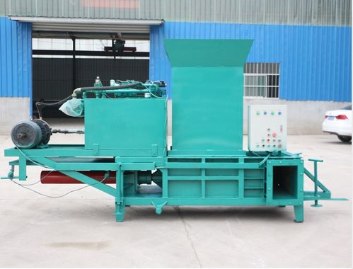 青儲碎料打包機與無線體溫監測器 現代農牧業中的科技革新